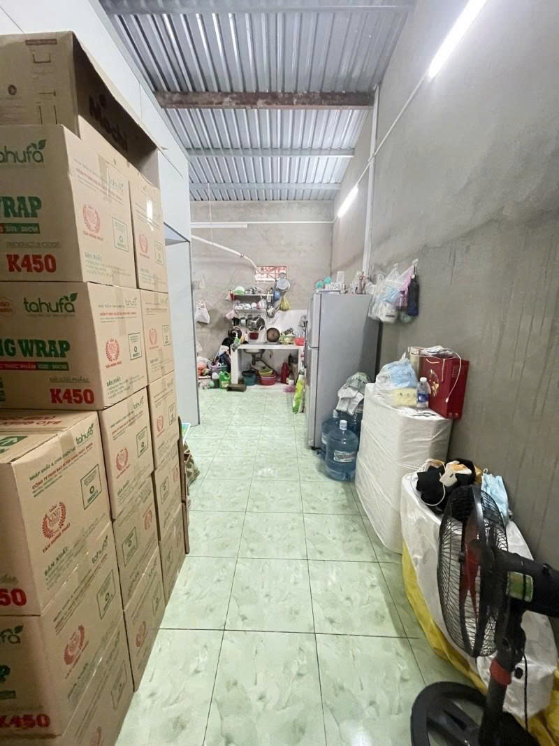 Bán nhà Cấp 4, Mặt tiền Đông hưng Thuận 6 - Nguyễn Văn Quá, 4,7x33m, tiện xây, 9,6 Tỷ.