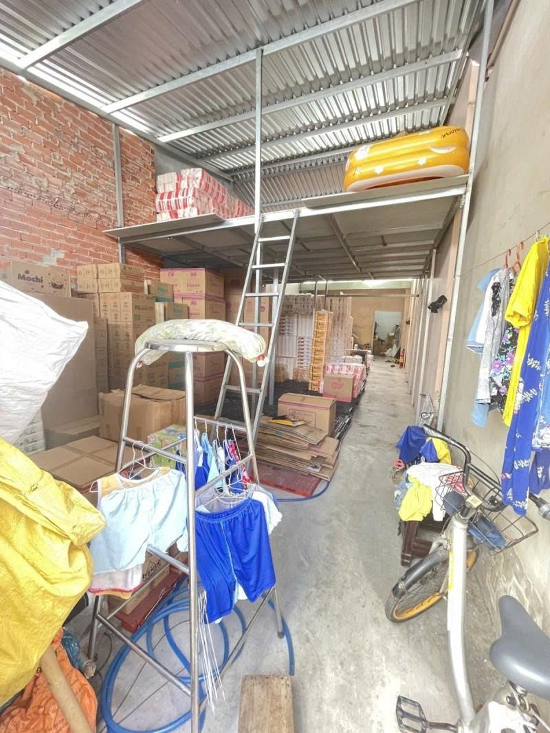 Bán nhà Cấp 4, Mặt tiền Đông hưng Thuận 6 - Nguyễn Văn Quá, 4,7x33m, tiện xây, 9,6 Tỷ.-3