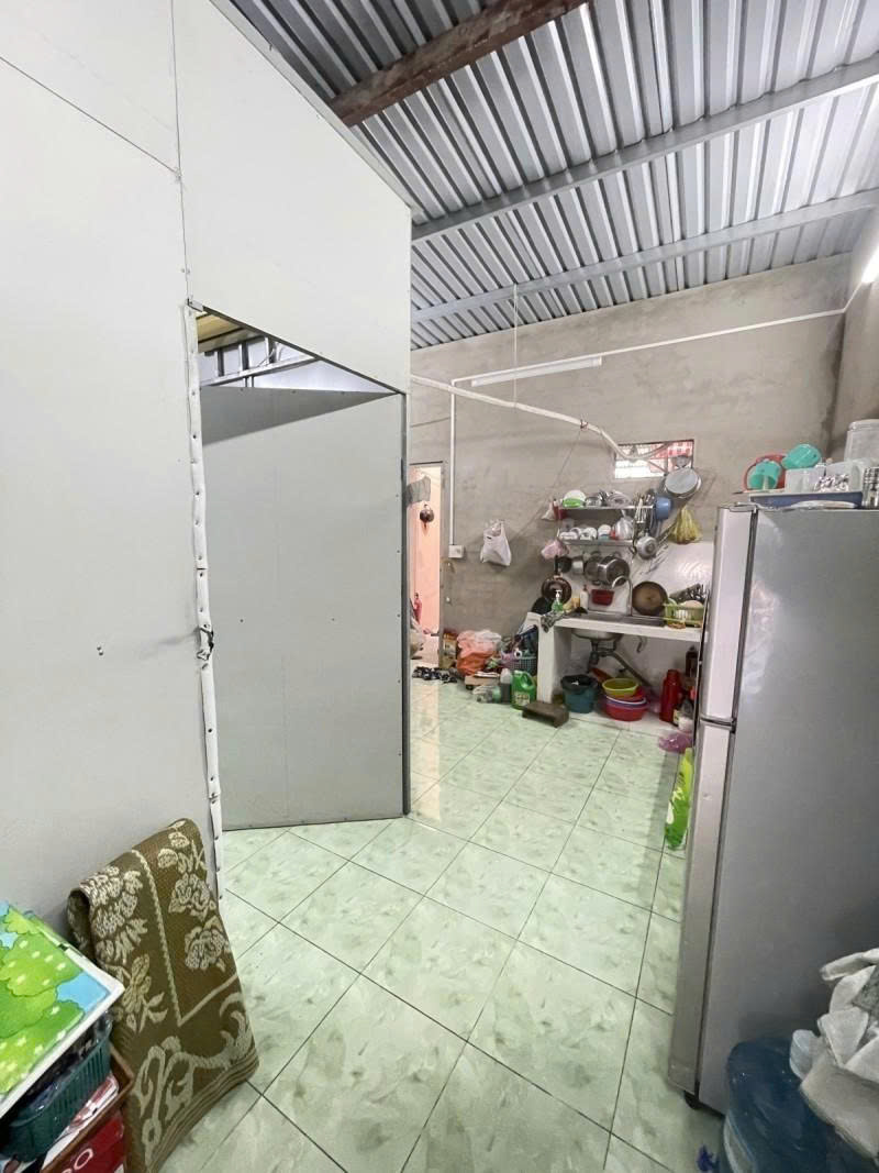 Bán nhà Cấp 4, Mặt tiền Đông hưng Thuận 6 - Nguyễn Văn Quá, 4,7x33m, tiện xây, 9,6 Tỷ.-4
