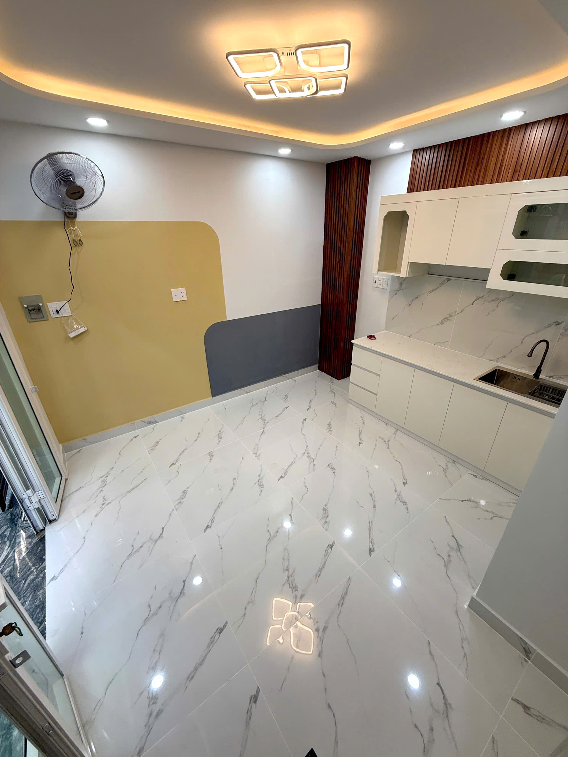 Bán 2 căn nhà mới 1 sổ 181 Âu Dương Lân P.Chánh Hưng (P3Q8)