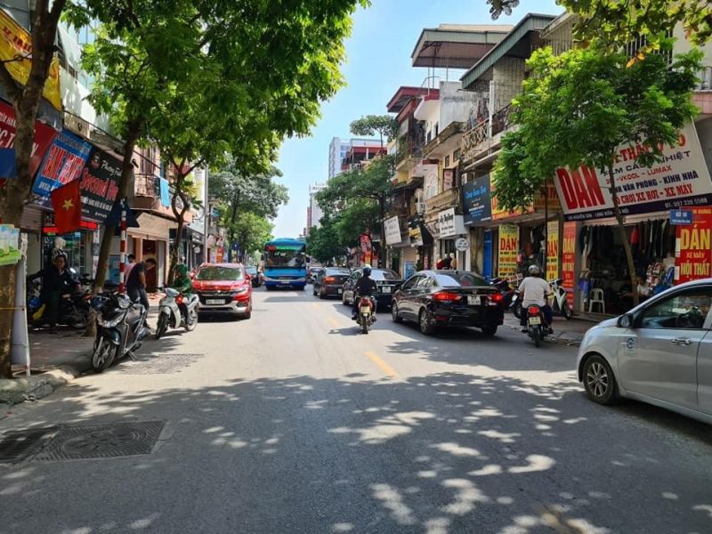 68 Tỷ - Tòa Văn Phòng Nguyễn Xiển 135m2, 8 Tầng Thông Sàn, Vỉa Hè Dòng Tiền KD Đỉnh