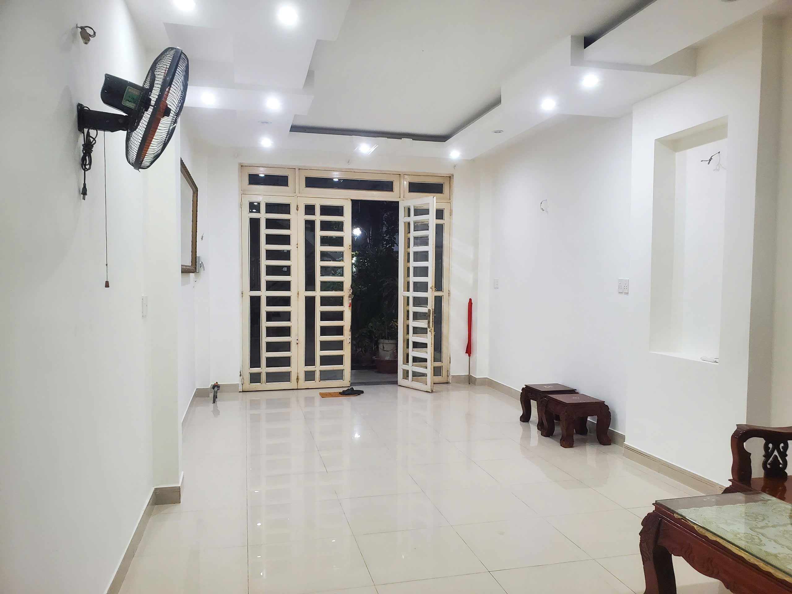 Cho thuê nhà 222/4 Võ Thành Trang P11 QTân Bình 1 trệt 2 lầu-3