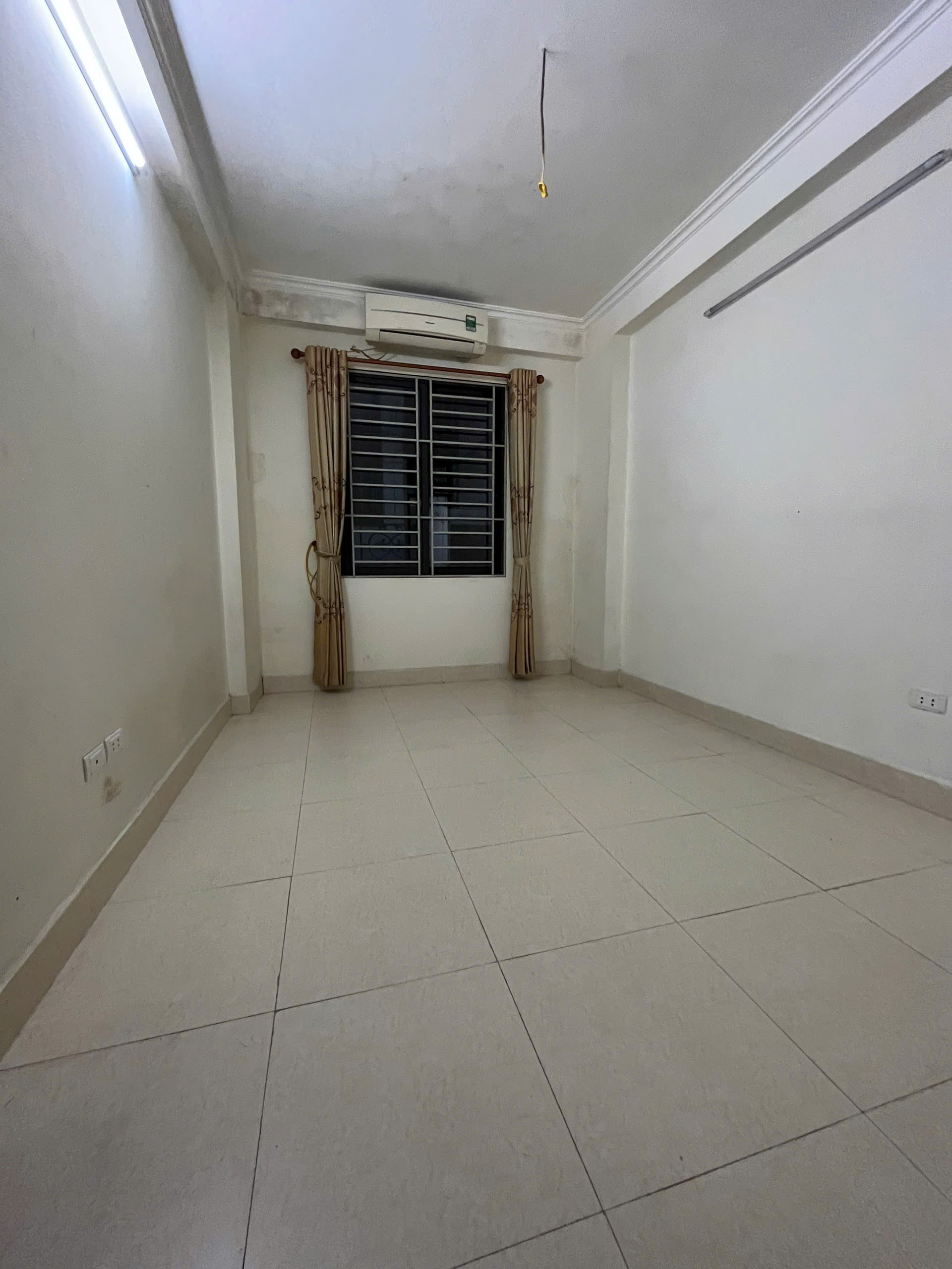 Mình đang cần bán nhà khung được xây chắc chắn lại từ năm 2018-4
