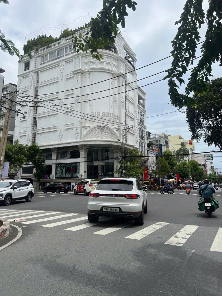 BÁN SIÊU PHẨM BIỆT THỰ 9 TẦNG KHU ĐÔ THỊ PHÚ MỸ HƯNG QUẬN 7 - CĂN GÓC 2 MẶT TIỀN HIẾM