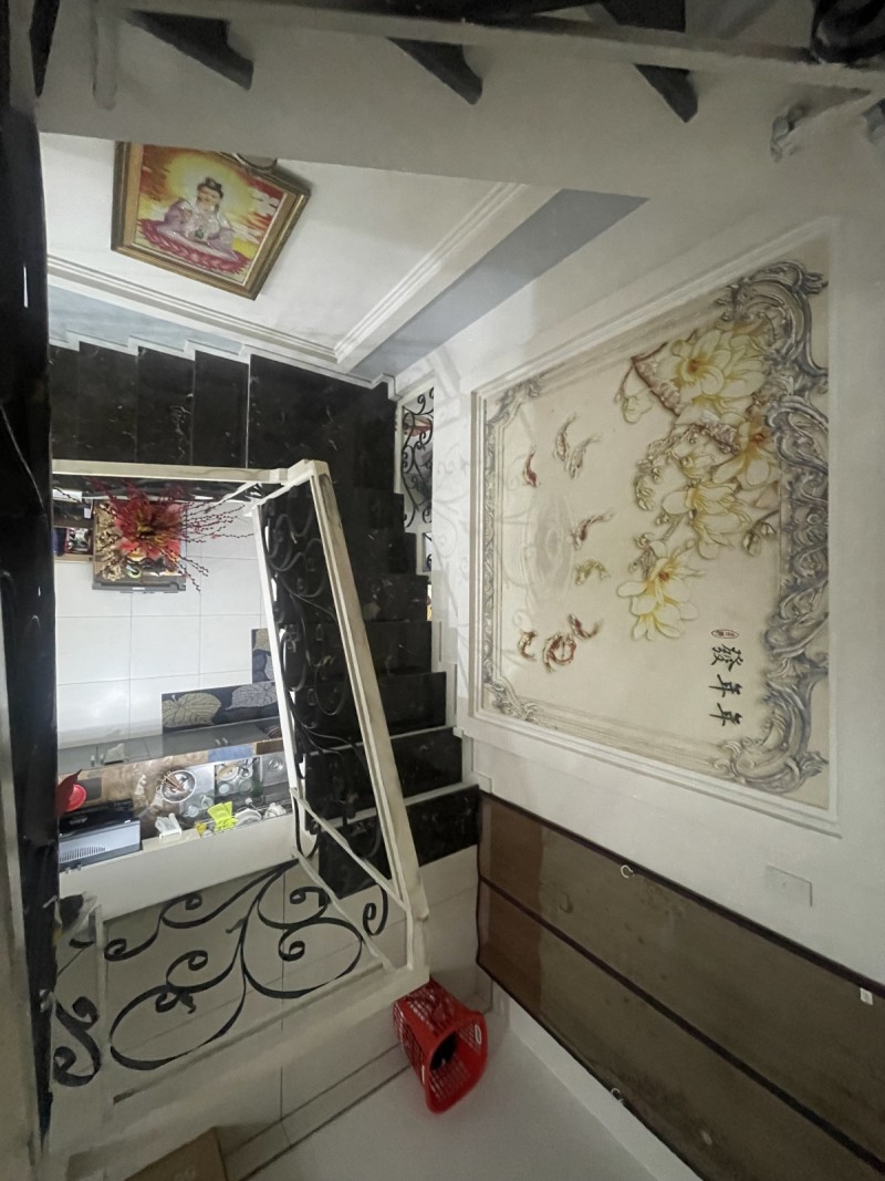 Bán nhà 3 tầng đường 160, Tăng Nhơn Phú A, Q9, Thủ Đức, TP HCM. DT 76m2, SHR. Giá 6,45 tỷ.