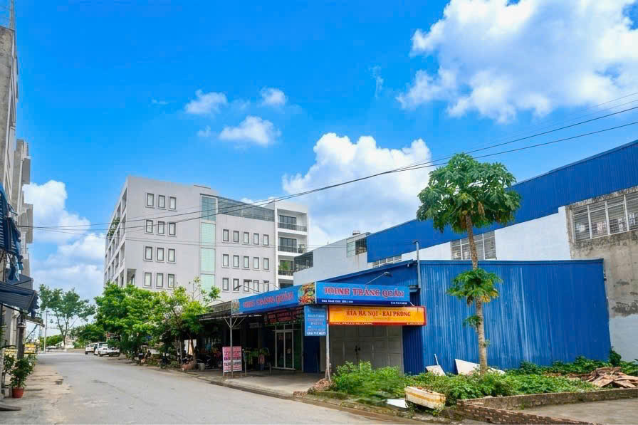 BÁN ĐẤT MẶT ĐƯỜNG MAI TRUNG THỨ – CÁCH VƯỜN HOA CÂY LIM HẢI AN HẢI PHÒNG