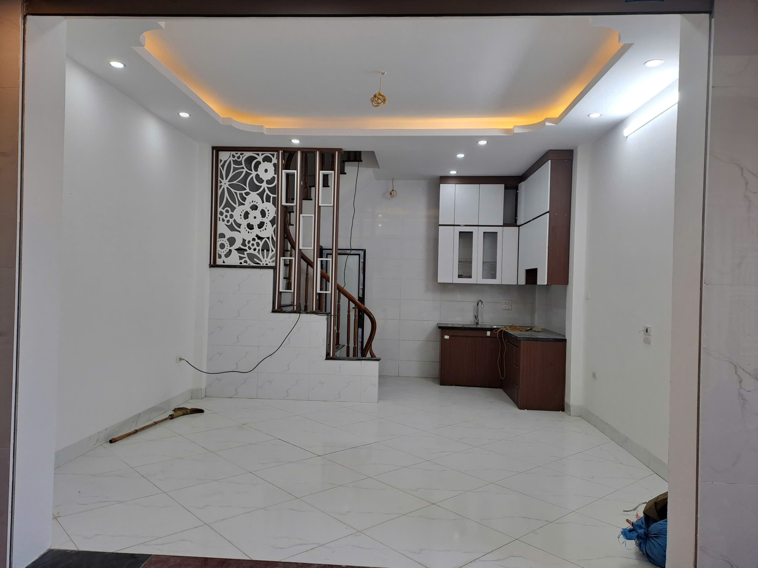 SIÊU PHẨM NHÀ ĐẸP 5 TẦNG - NGÕ Ô TÔ ĐỖ CỬA - NHÂN TRẠCH, HÀ ĐÔNG 💥
Vị trí: Nhân Trạch, Phú Lương, Hà Đông, Hà Nội.

Thông số: Diện tích 40.1m² x 5 tầng (Mặt tiền 3m).

Giá bán cực tốt: 8 tỷ (Có thương lượng, sổ đỏ chính chủ sẵn sàng giao dịch).-3