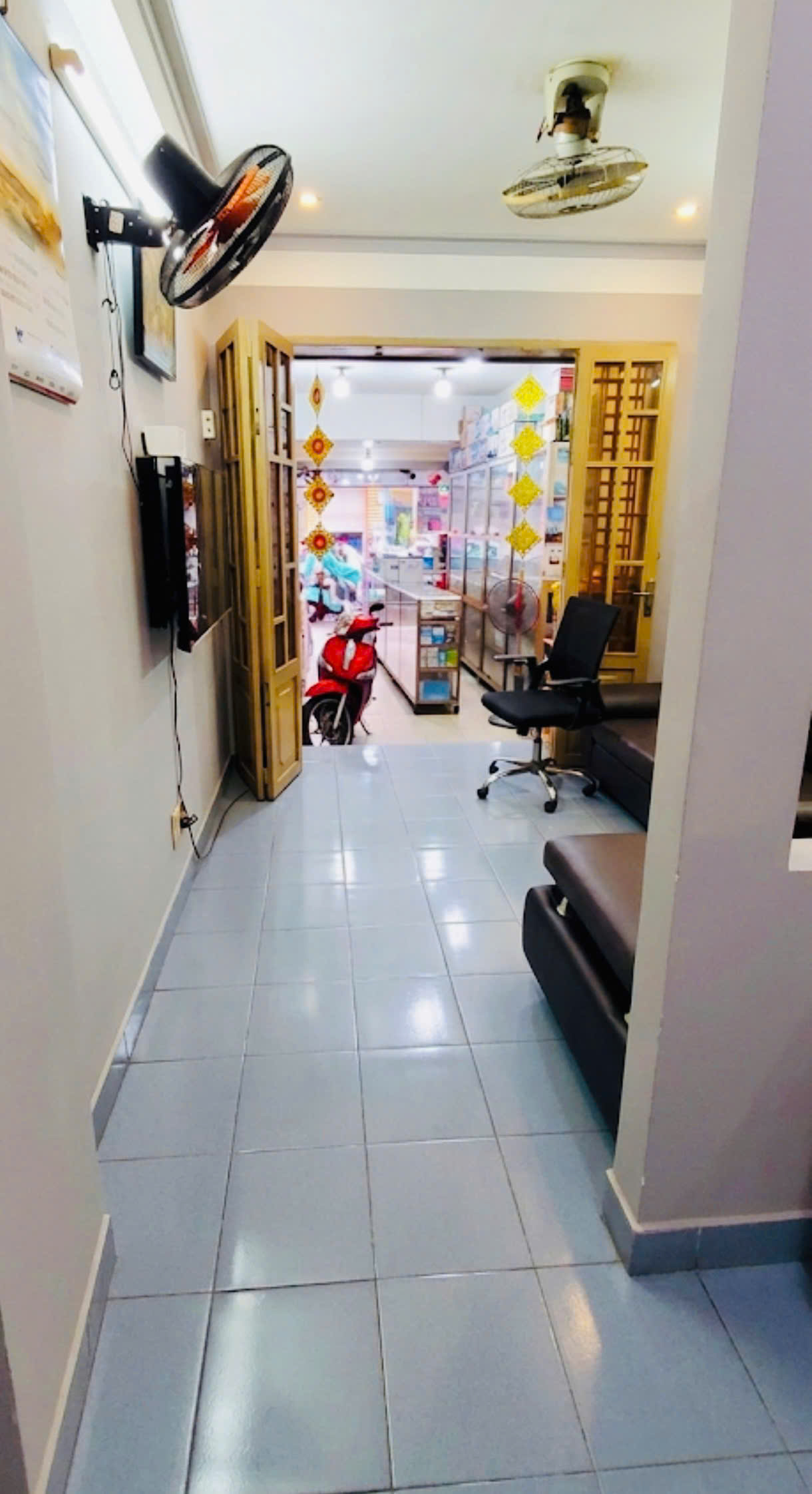 Mặt tiền Thành Thái Quận 10 - 5 tầng BTCT - 6 phòng ngủ - giá trị khai thác nổi bật