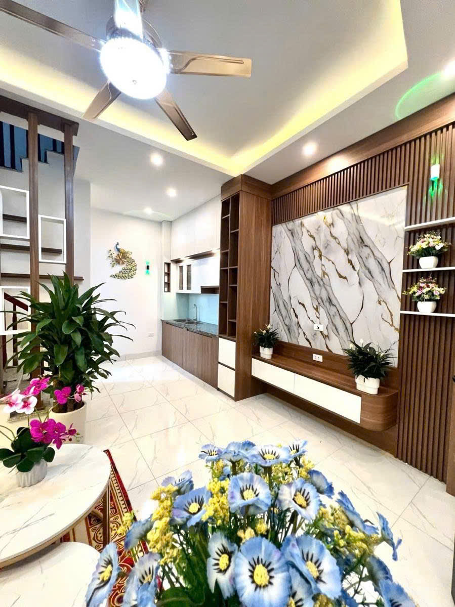 Bán nhà Đa Sỹ 34m 5 tầng MT5.3m lô góc ô tô đỗ nhỉnh 7 tỷ