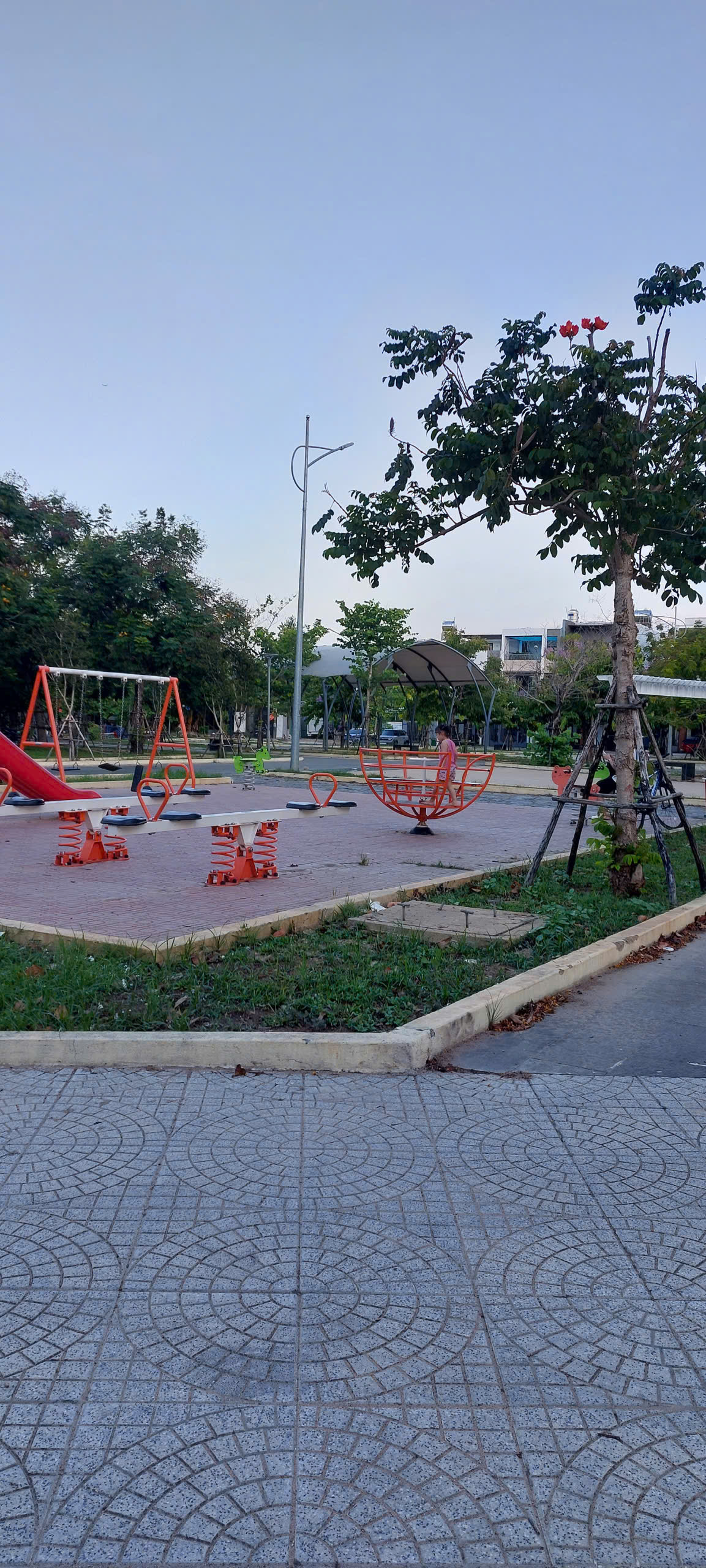 CHO THUÊ KHO  XƯỞNG 92,5M² + GÁC LỬNG 50M² – HÒA XUÂN, ĐÀ NẴNG- GIÁ 6TR-3