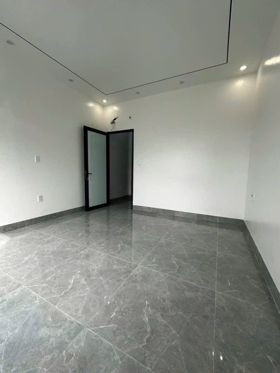 Bán nhà ngõ phố Hoàng Lộc, ph Lê Thanh Nghị, TP HD, 52m2, mt 4m, 3 ngủ, 3 vs, mt 4m, ngõ oto chỉ 3 