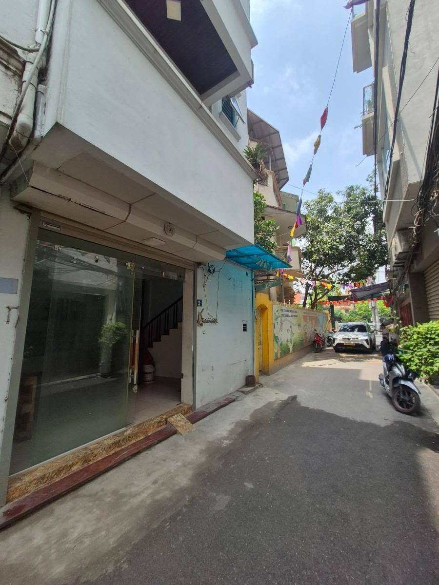Bán nhà Bồ đề 9 tỷ mặt tiền 5m,ngõ kinh doanh ô tô 7 chỗ,Long Biên