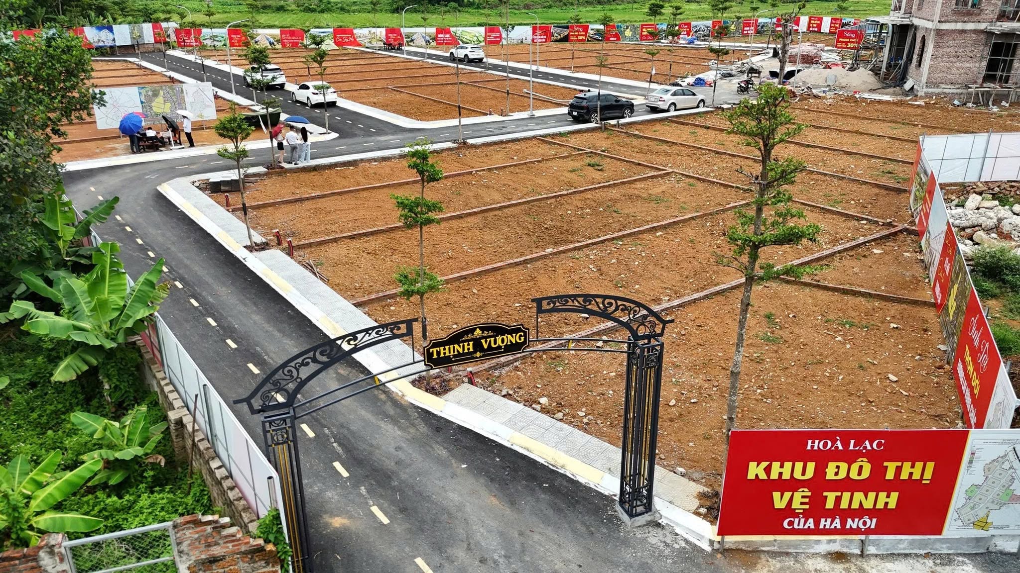 Bán đất nền 100m2 tại Cổ Đông, Sơn Tây, Hà Nội, sổ đỏ chính chủ, giá 3.2 tỷ. LH: 0365215880