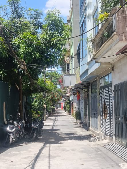 Bán nhà Lâm hạ,nhà cũ ô tô đỗ cửa 10 tỷ 50m long Biên