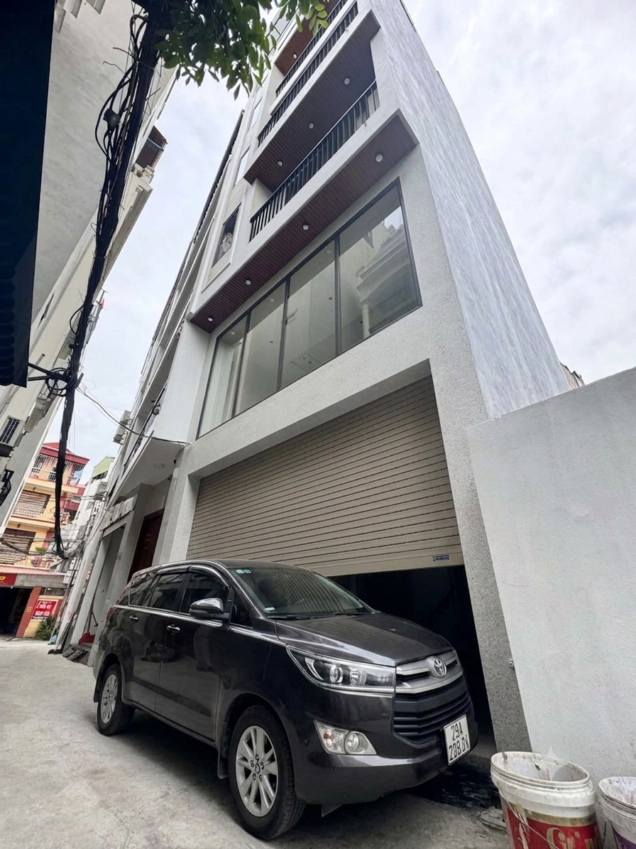 BÁN NHÀ THẠCH BÀN 50M2- 7 TẦNG THANG MÁY-NGÕ NÔNG-  GARA Ô TÔ- NHỈNH 12 TỶ