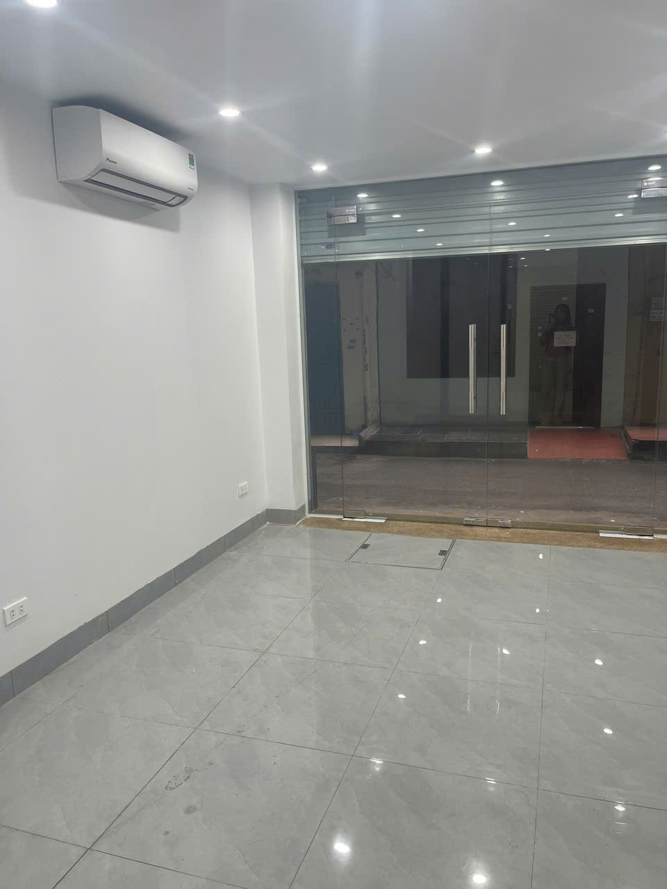 CHÍNH CHỦ CẦN CHO THUÊ NHÀ PHỐ PHAN VĂN TRƯỜNG TRONG KHU TẬP THỂ ĐH SƯ PHẠM - CẦU GIẤY- HÀ NỘI
