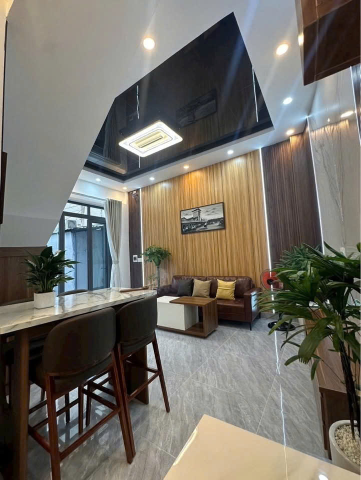 Nhà đẹp Quận 6 - Gần Quận 10 - 3 tầng mới ở ngay - Chỉ nhỉnh 5 tỷ - Thiết kế hiện đại - Hẻm thông