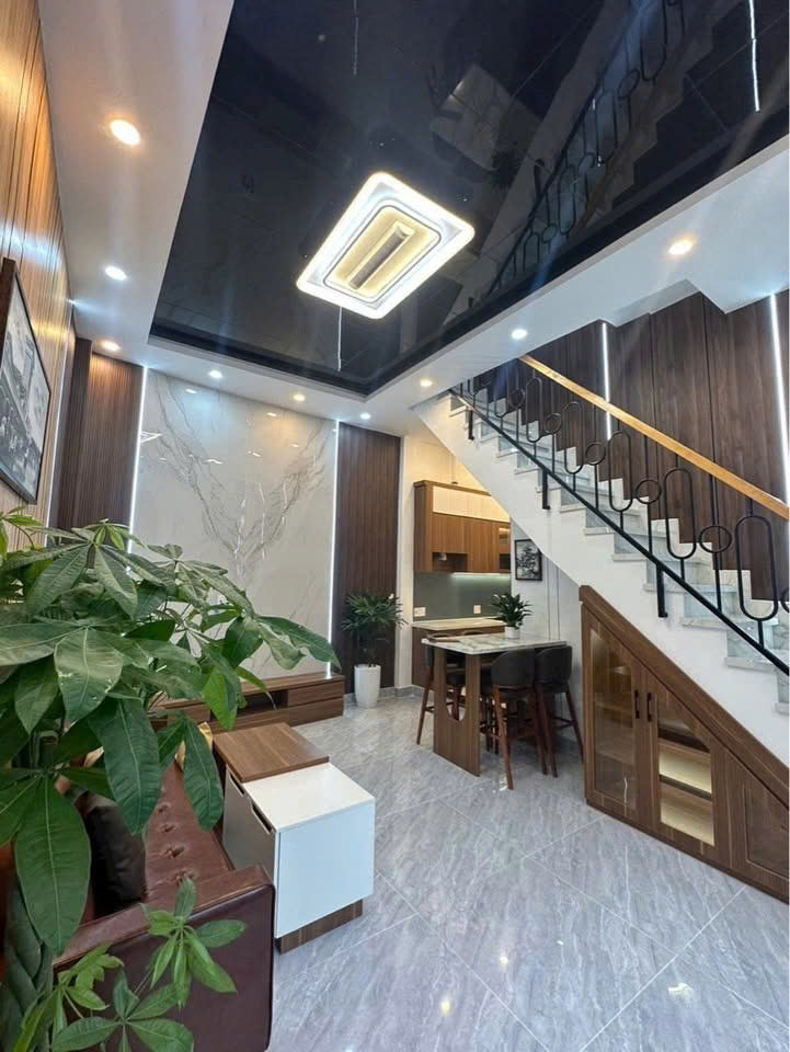 Nhà đẹp Quận 6 - Gần Quận 10 - 3 tầng mới ở ngay - Chỉ nhỉnh 5 tỷ - Thiết kế hiện đại - Hẻm thông