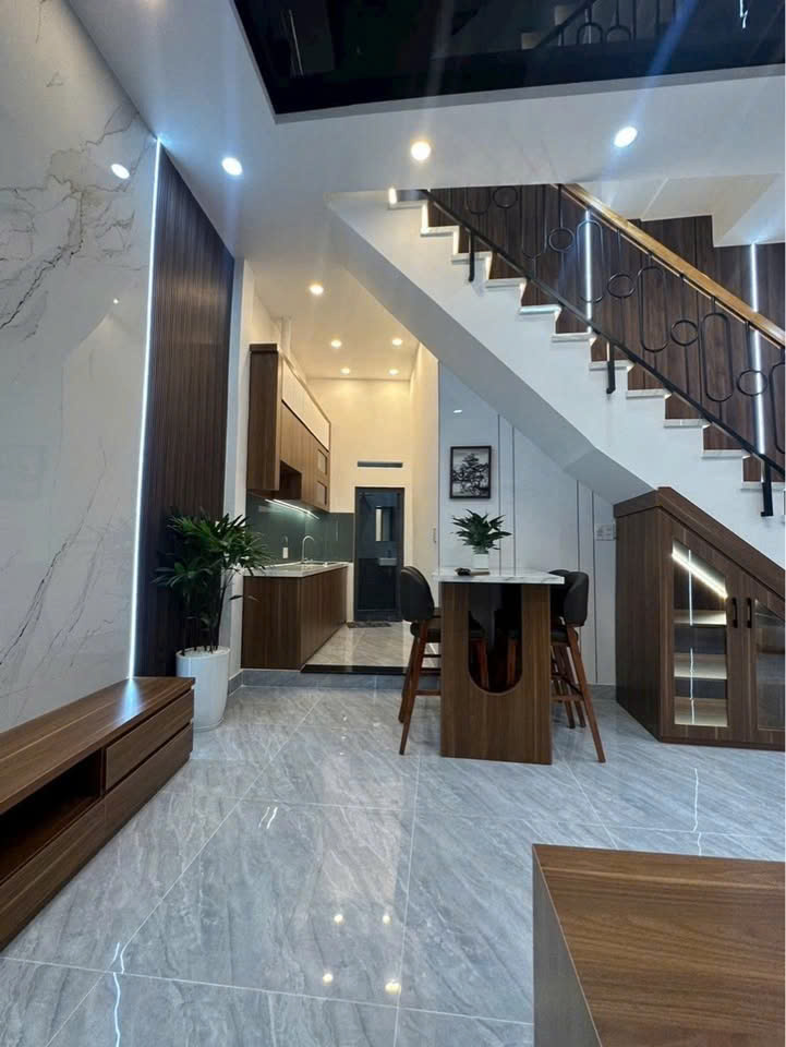 Nhà đẹp Quận 6 - Gần Quận 10 - 3 tầng mới ở ngay - Chỉ nhỉnh 5 tỷ - Thiết kế hiện đại - Hẻm thông