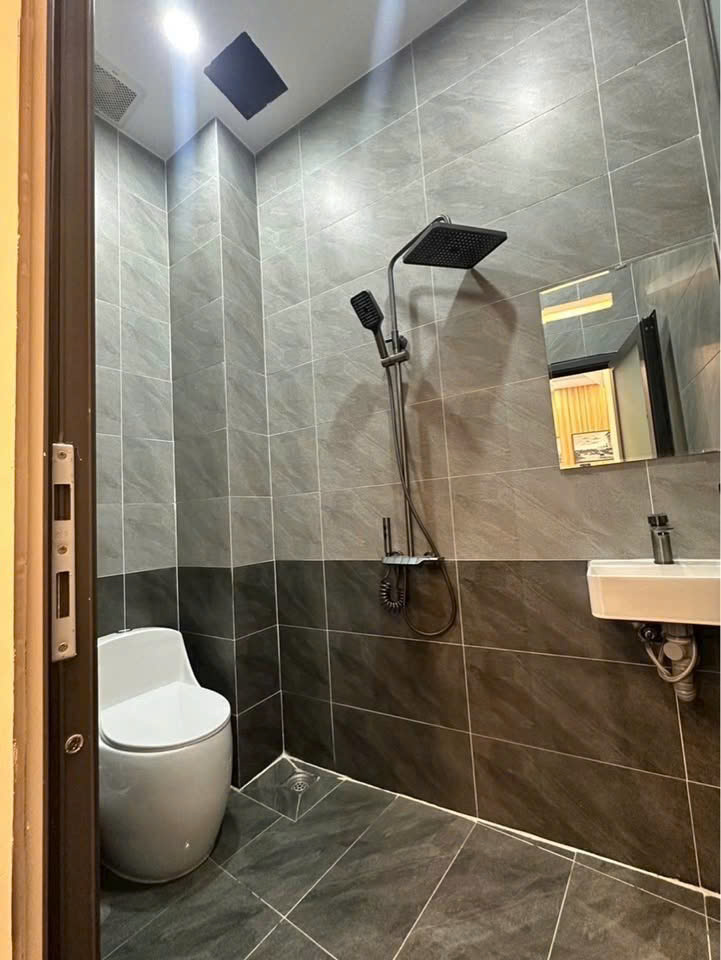 Nhà đẹp Quận 6 - Gần Quận 10 - 3 tầng mới ở ngay - Chỉ nhỉnh 5 tỷ - Thiết kế hiện đại - Hẻm thông-4