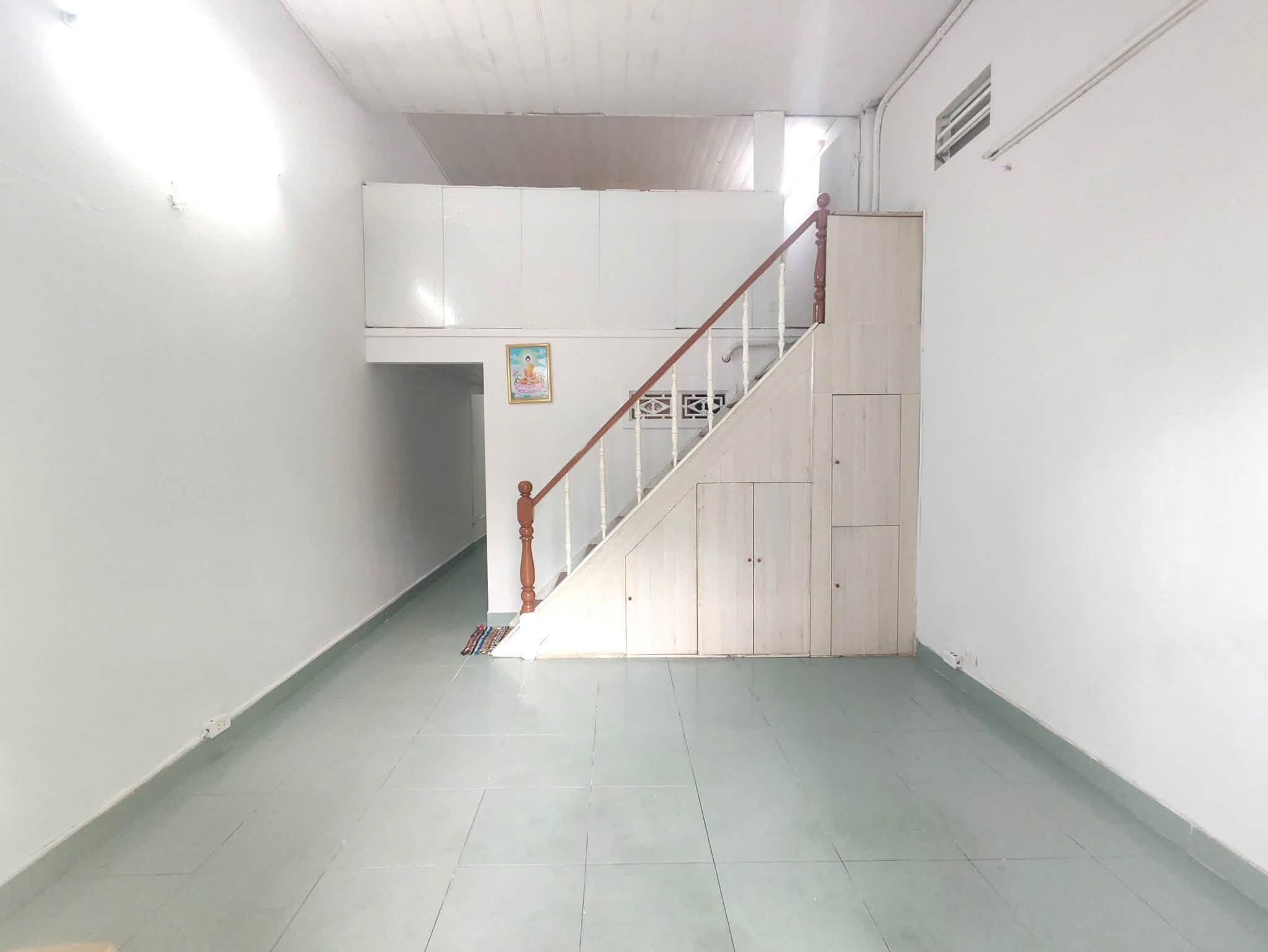 🔴💥Bán nhà gác lửng kiệt Ô Tô Nguyễn Văn Huề - sát đường chính