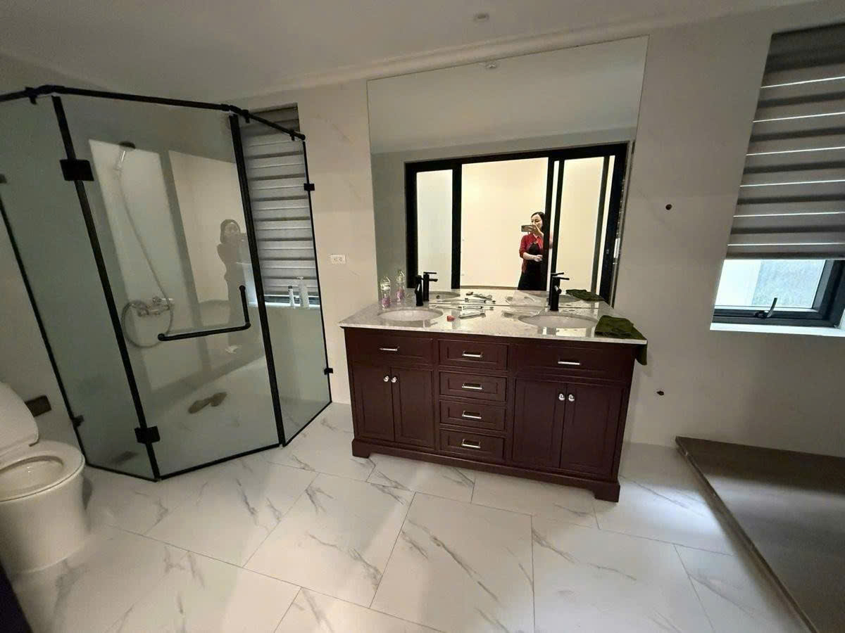 Bán nhà liền kề louis city tân mai 5 tầng thang máy long lanh hoàng mai