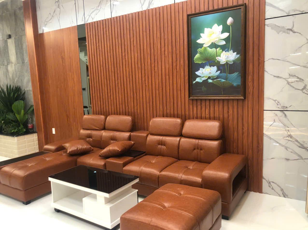 NHÀ PHỐ HIỆN ĐẠI – DỌN VÀO Ở NGAY – VỊ TRÍ ĐẸP, TIỆN ÍCH ĐỦ ĐẦY tại huyện Đức Hòa tỉnh Long An-3