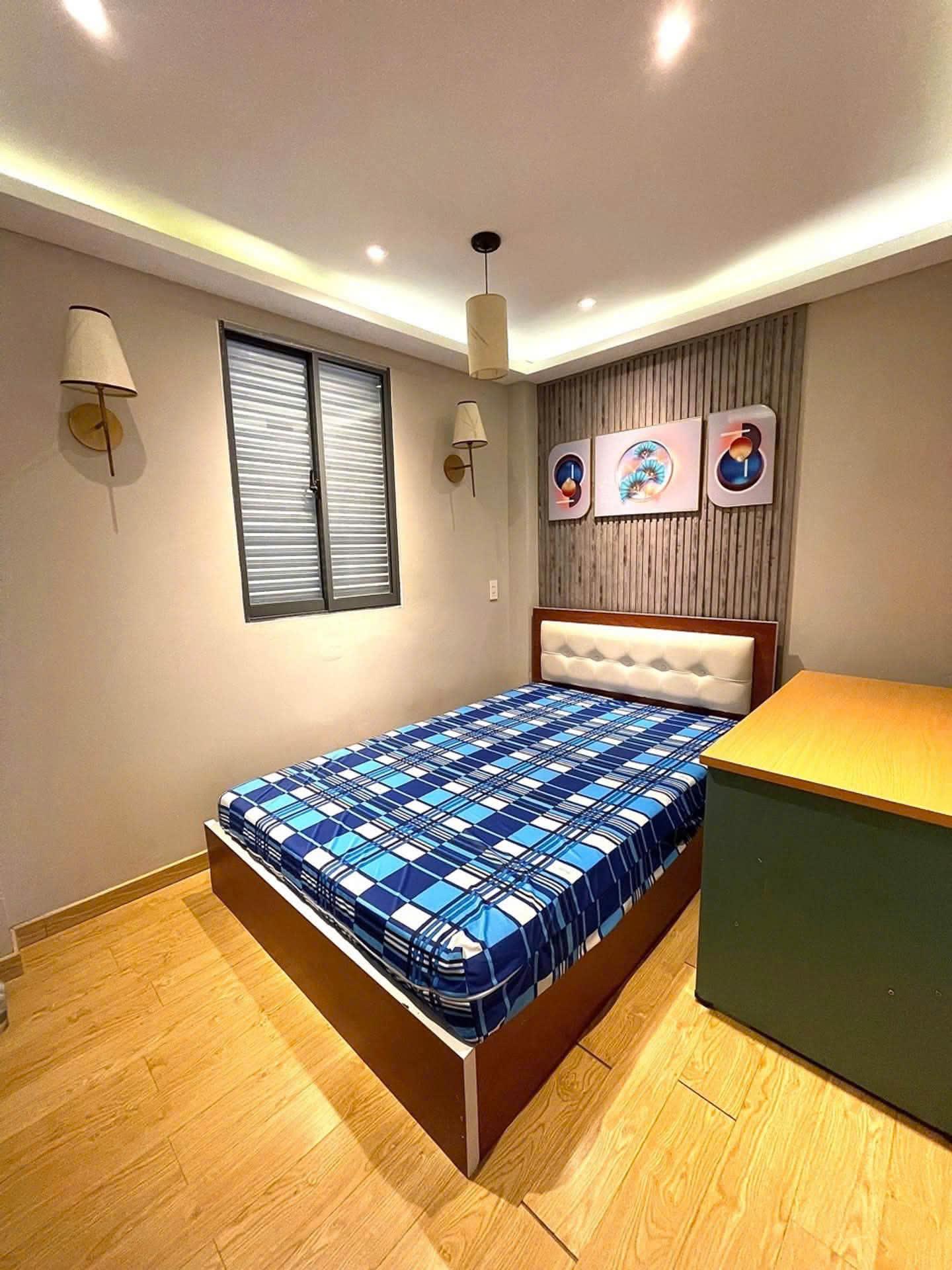 Bán nhà hẻm 10m Trần Quốc Hoàn, phường 4, Tân Bình (4*15) dòng tiền
