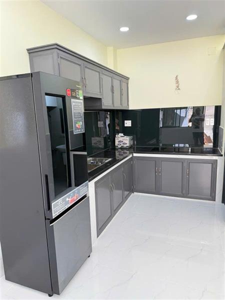 1 TỎI HƠN CÓ NHÀ XÂY MỚI ,1/ GẦN NGUYỄN SƠN, TÂN PHÚ,30M RA MT,2 TẦNG,NGANG ĐẸP 4M,TẶNG FULL NỘI THẤT.