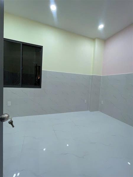1 TỎI HƠN CÓ NHÀ XÂY MỚI ,1/ GẦN NGUYỄN SƠN, TÂN PHÚ,30M RA MT,2 TẦNG,NGANG ĐẸP 4M,TẶNG FULL NỘI THẤT.-3