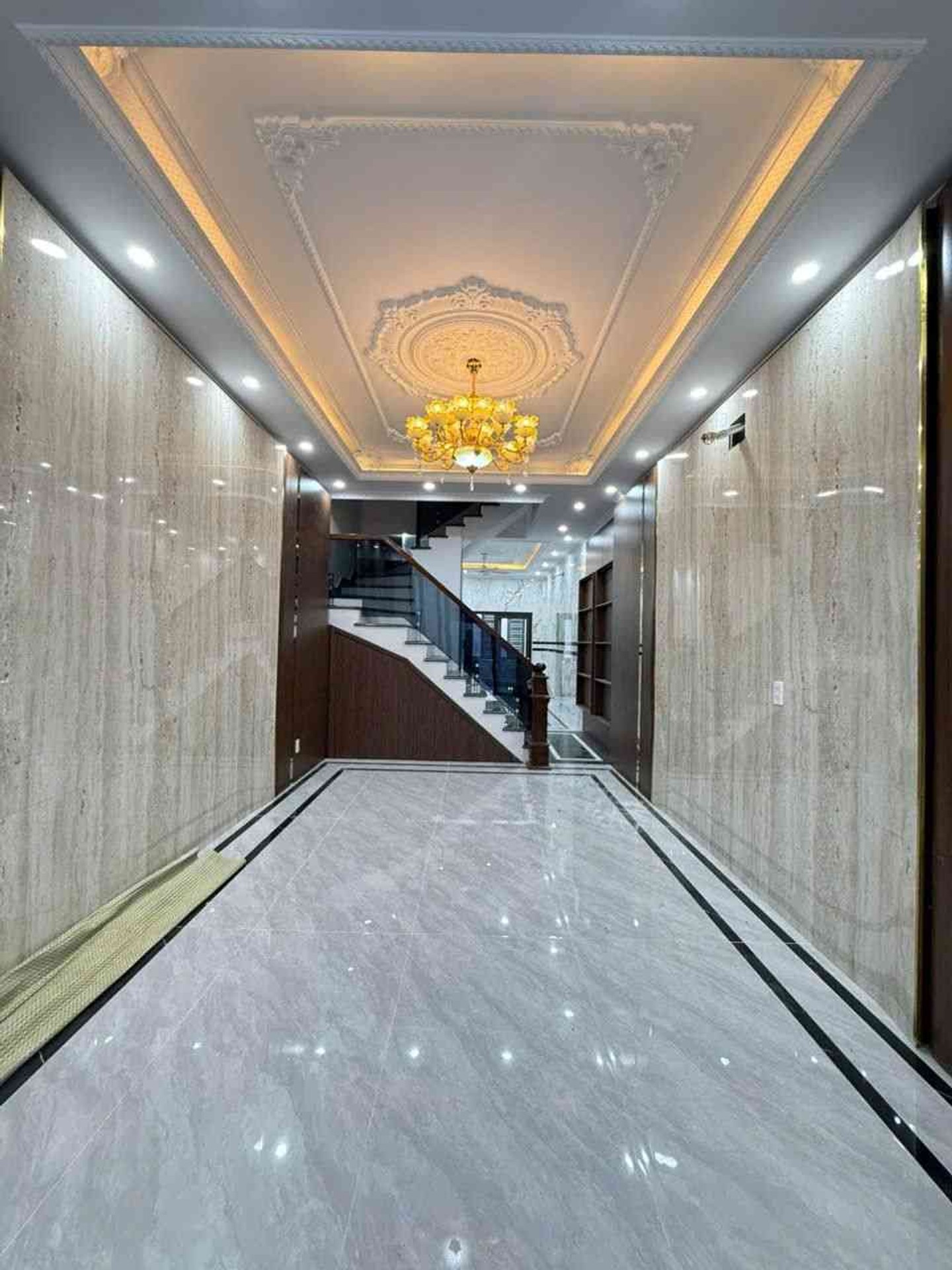 Nhà đẹp phố Ngô Gia Tự, vị trí đẹp - 93,6m² x 4 tầng