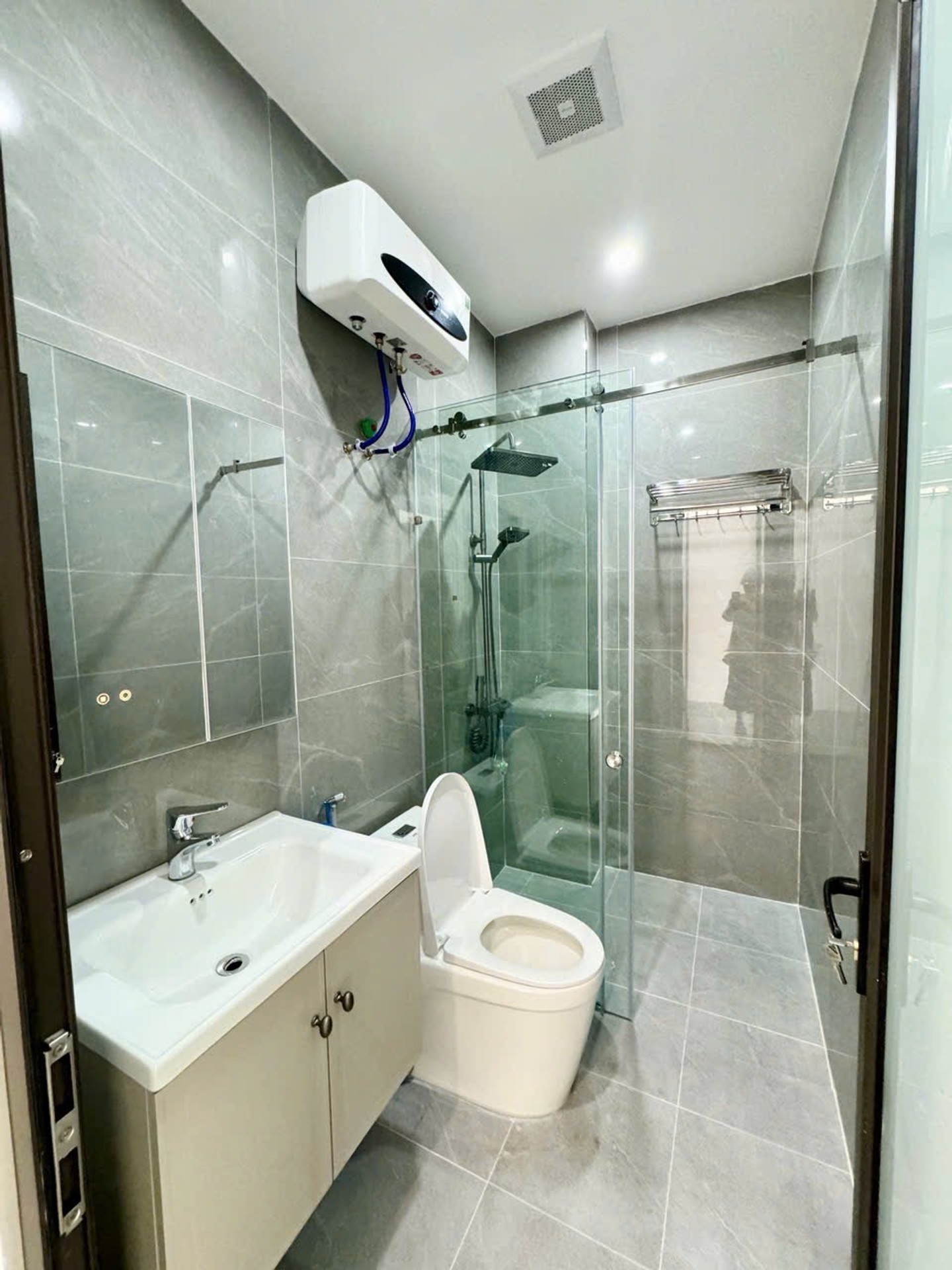 Nhà mới khu phân lô Đằng Hải - Trần Hoàn, 4,5 tầng, thiết kế sẵn thang máy.-3