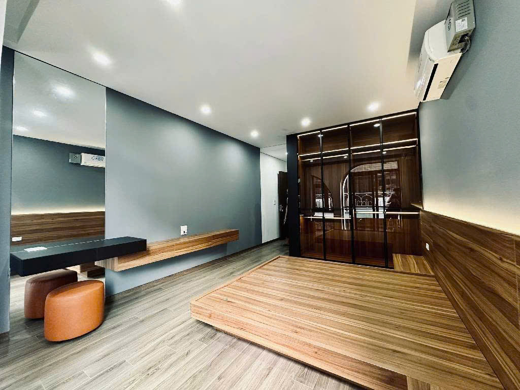 🏡 HIẾM NHÀ ĐẸP THẠCH BÀN – CỔ LINH  6 TẦNG THANG MÁY  Ô TÔ ĐỖ CỔNG  GẦN HỒ ĐIỀU HOÀ , CÔNG VIÊN  NHỈNH 11 T-3