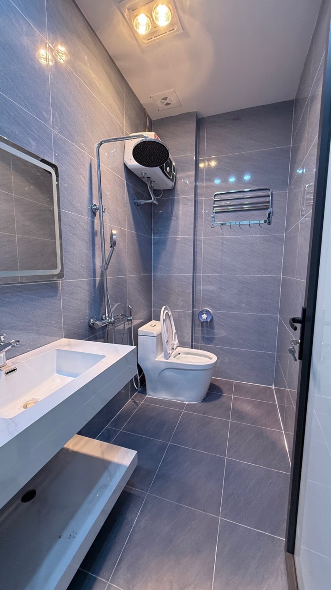 Nhà 3 tầng độc lập Đào Yêu – Hồng Thái, ô tô qua cửa, tiềm năng tăng giá.-4