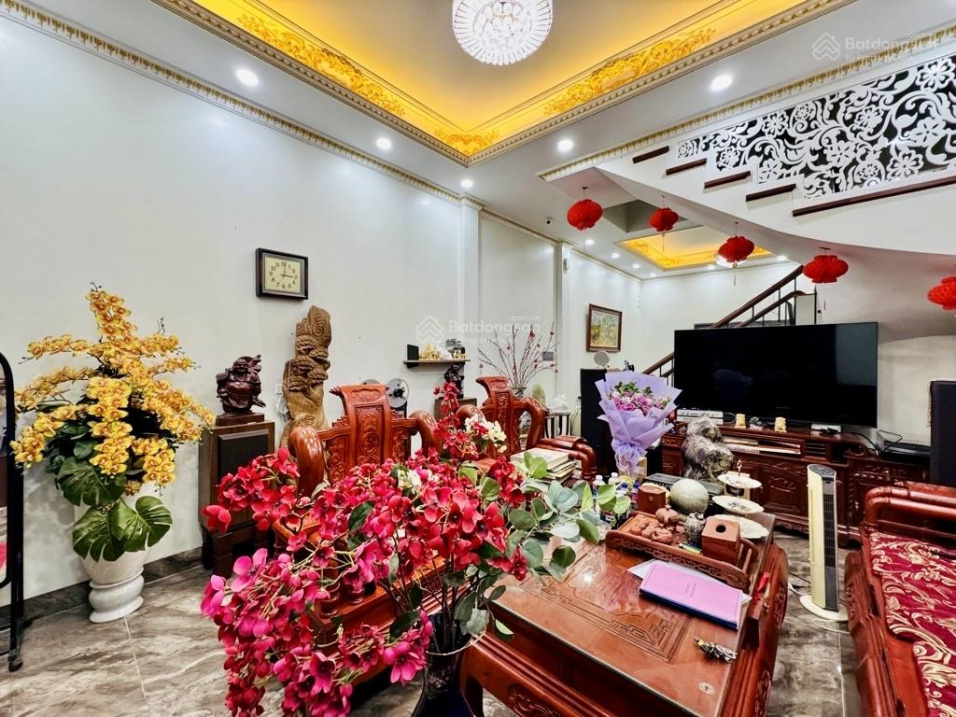 BÁN GẤP NHÀ KIM GIANG - Ô TÔ VÀO NHÀ - NGÕ THÔNG KINH DOANH HIẾM - GẦN THE MANOR, GẦN LINH ĐÀM