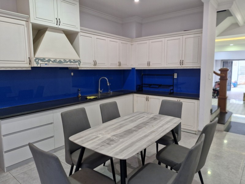 Bán nhà 4 tầng đường số 42, Bình Trưng Đông, Q2, Thủ Đức, TP HCM. DT 80m2, sổ hồng riêng, giá 10,15 tỷ.