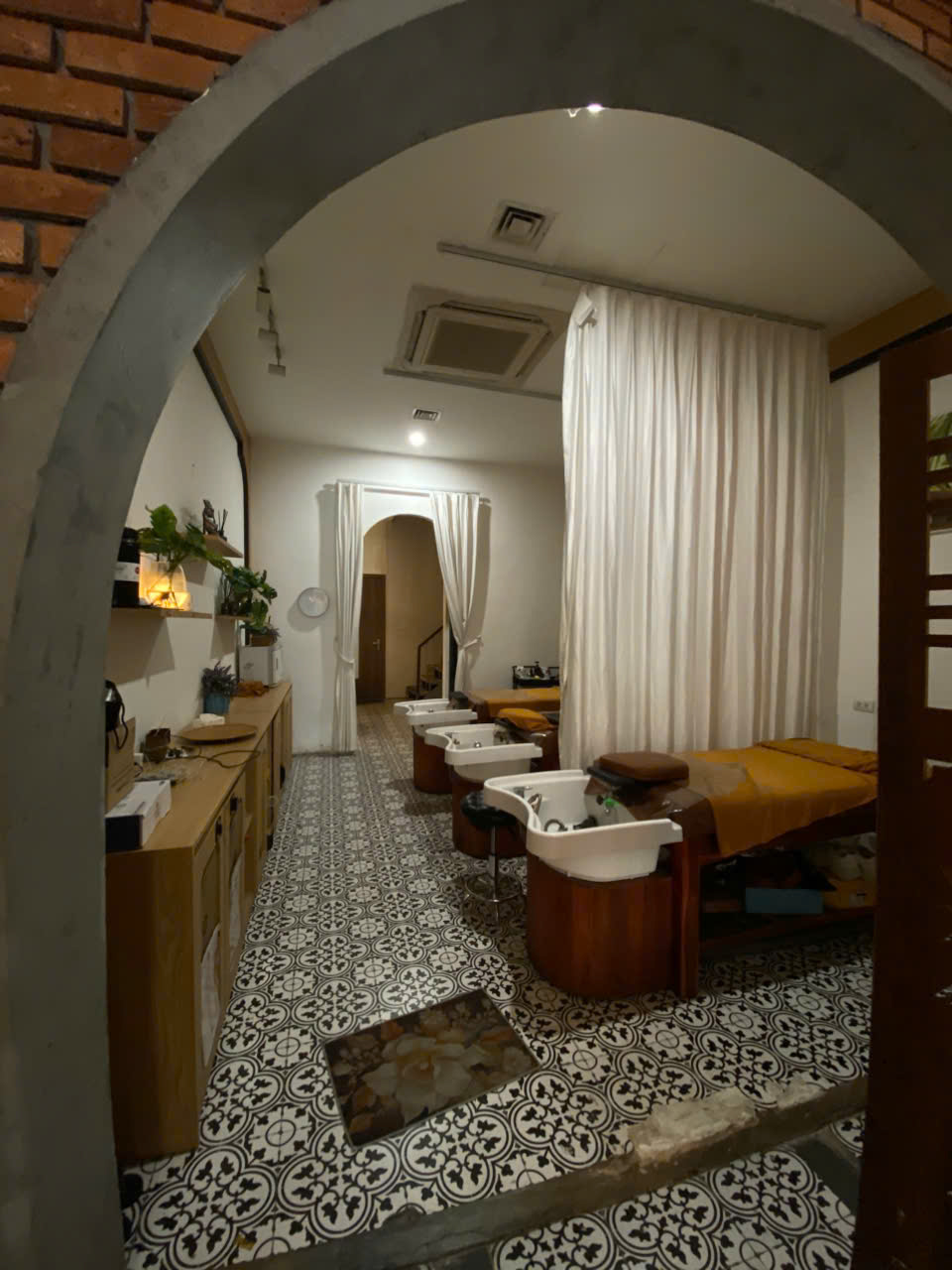 Bán nhà phố Hoàng Sâm, ô tô tránh dừng đỗ, 60m, chỉ 24.5 tỷ