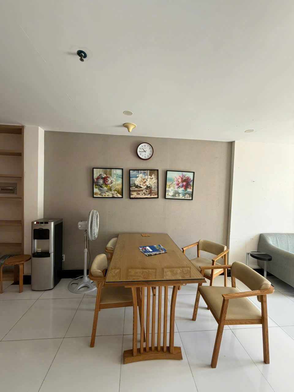 Cho thuê căn hộ Giai Việt 85m2 tầng cao đường Tạ Quang Bửu P5Q8 . Giá : 14.5 triệu/tháng