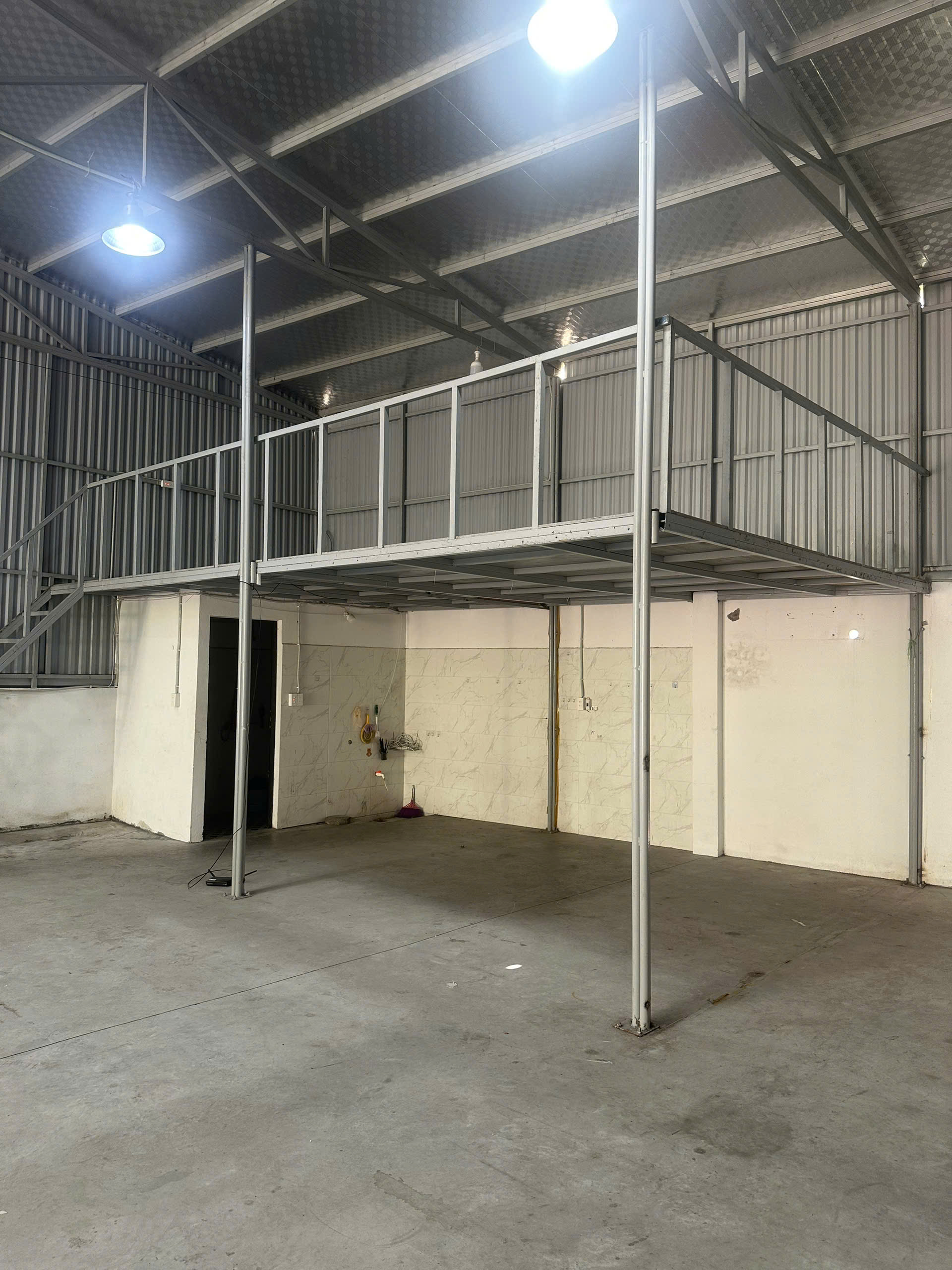 CHO THUÊ NHÀ KHO / NHÀ XƯỞNG MỚI 100% - HẢI AN, HẢI PHÒNG Vị trí đẹp – Đường rộng – Xe tải ra vào thoải mái!-1