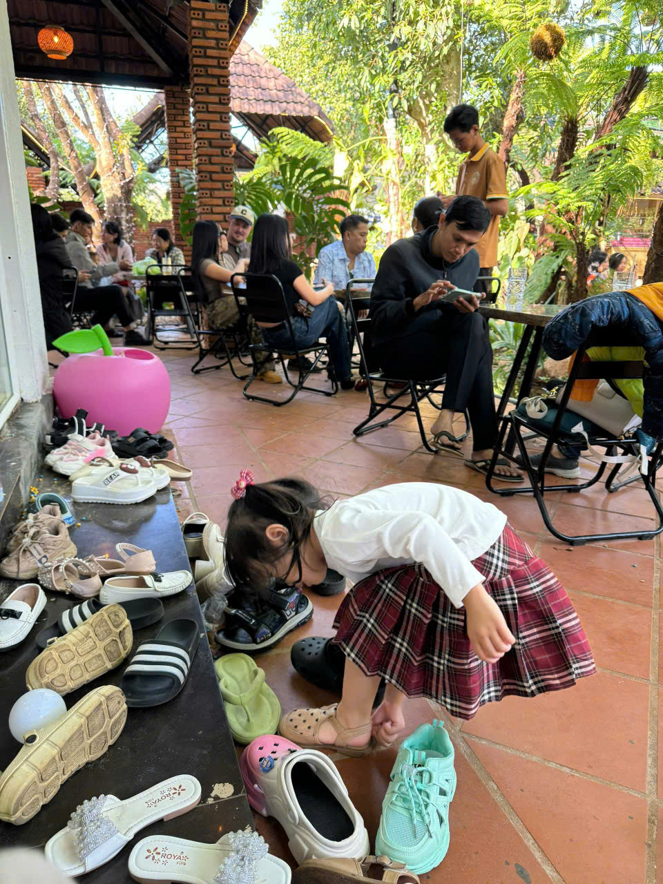 SANG NHƯỢNG QUÁN CAFE SÂN VƯỜN & KHU VUI CHƠI TRẺ EM mô hình hút khách gia đình cực tốt tại khu vực  MAI XUÂN THƯỞNG, BMT