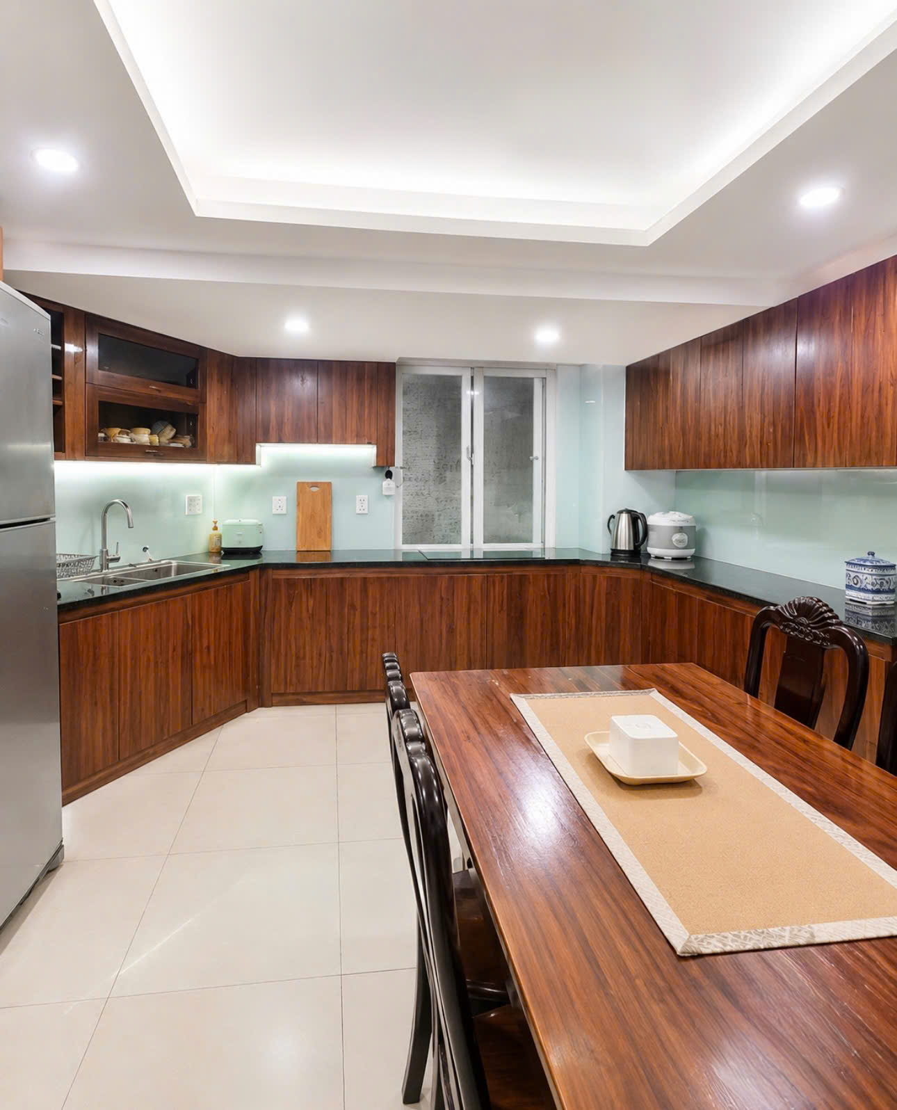 Nhà đẹp Tân Bình 5 tầng ngang 11m - HXH tránh - Cách Mạng Tháng 8-3