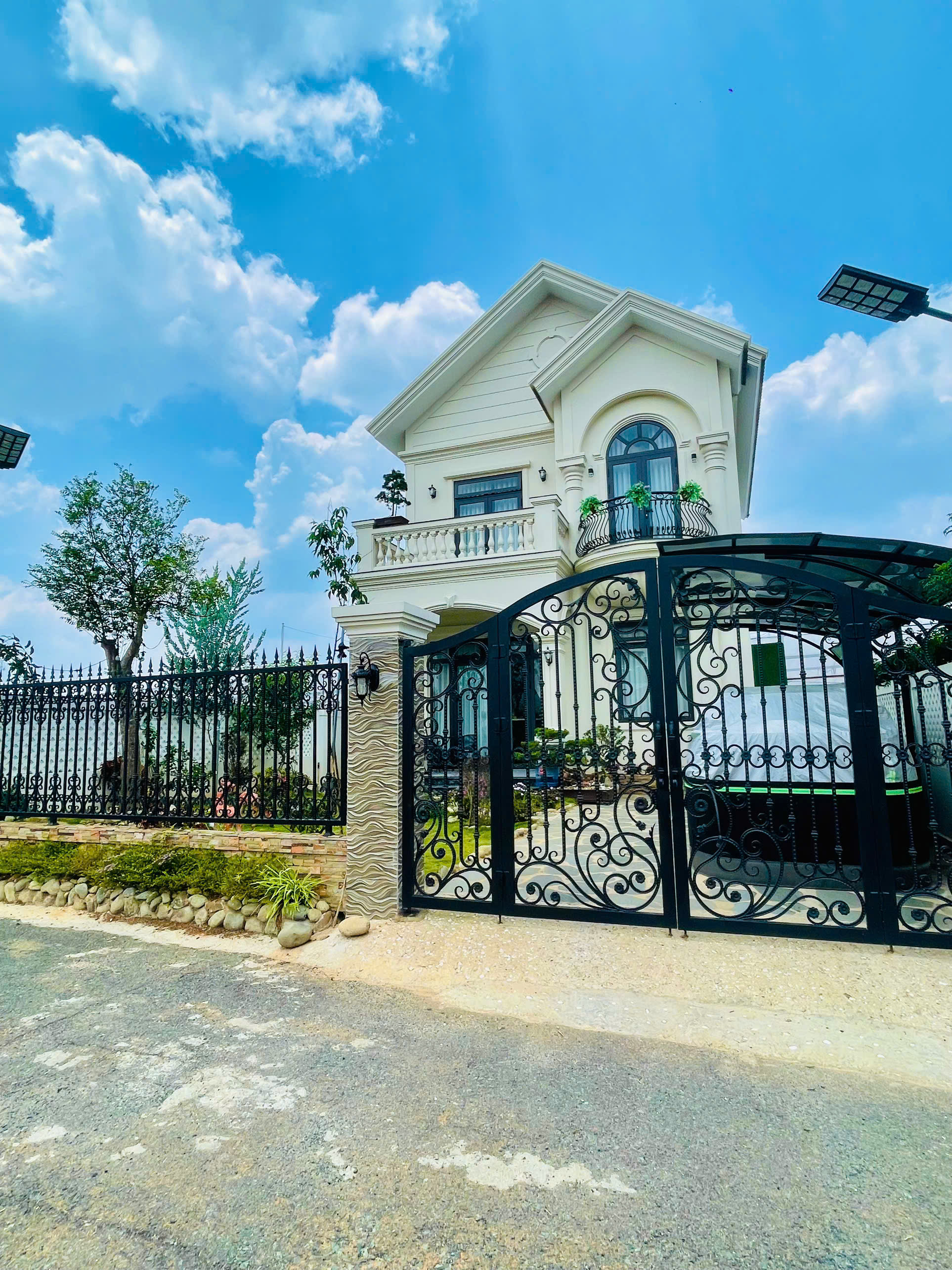 VILLA SÂN VƯỜN NGHỈ DƯỠNG – KHÔNG GIAN XANH – HẠ GIÁ CHỈ 13,4 TỶ