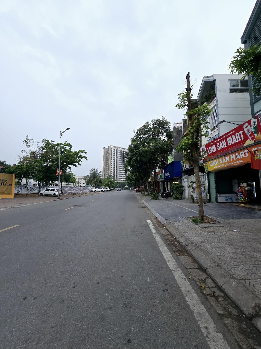 BÁN ĐẤT VIỆT HƯNG 90M2- MT 7M- VỈA HÈ, Ô TÔ TRÁNH-16.X TỶ
