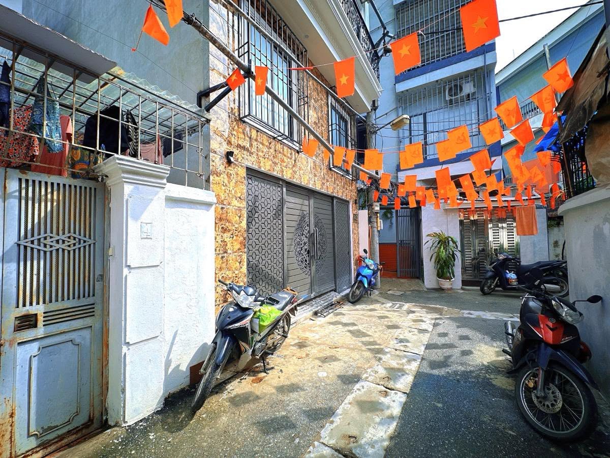 Bán nhà Đức Giang Long Biên 9 tỷ 50m thang máy,cho thuê dòng tiền
