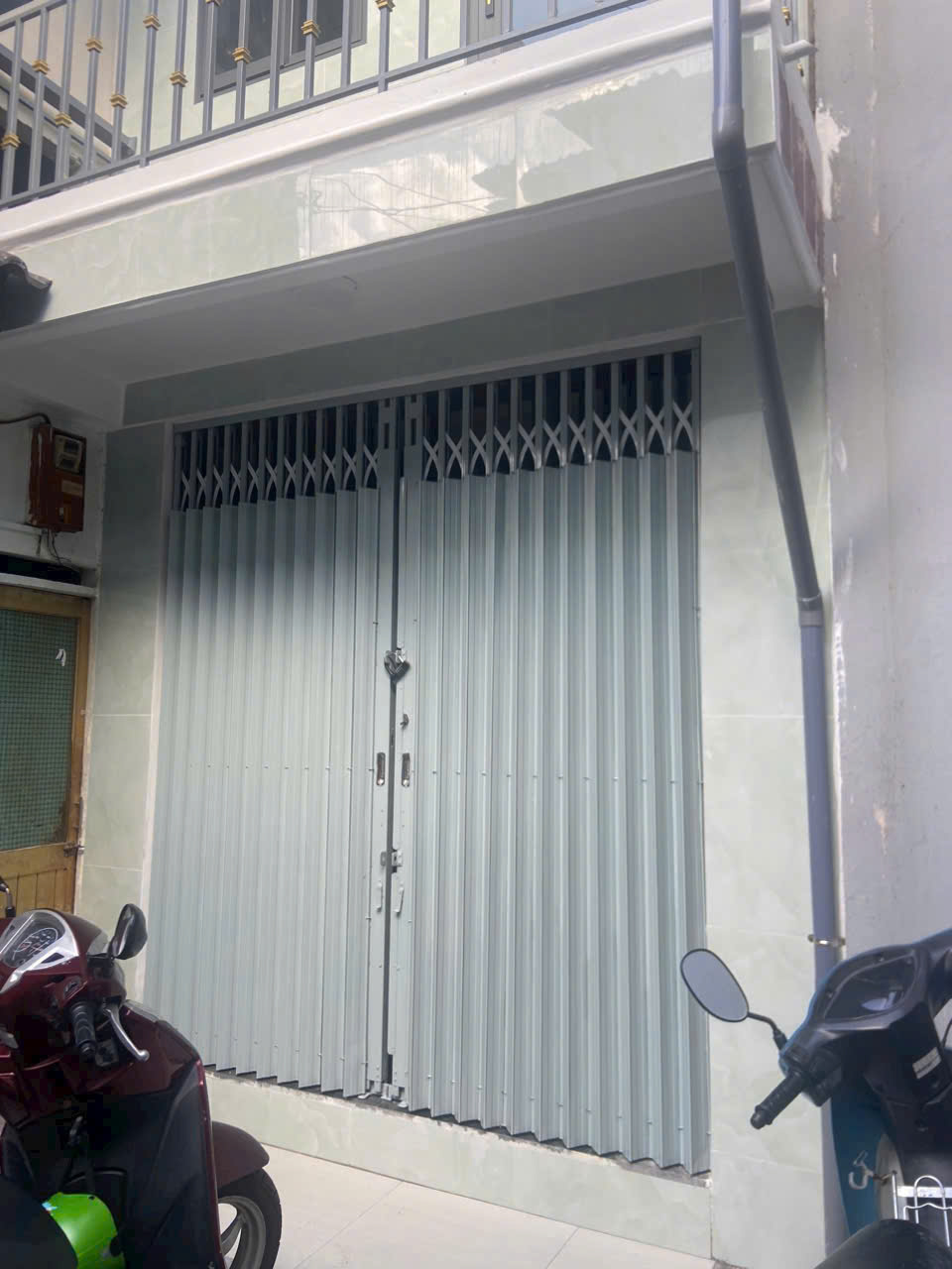 Bán nhà tôn đản q4 nhà mới đúc bê tông 
Diện tích đất 23.5 m2 có 3 đ