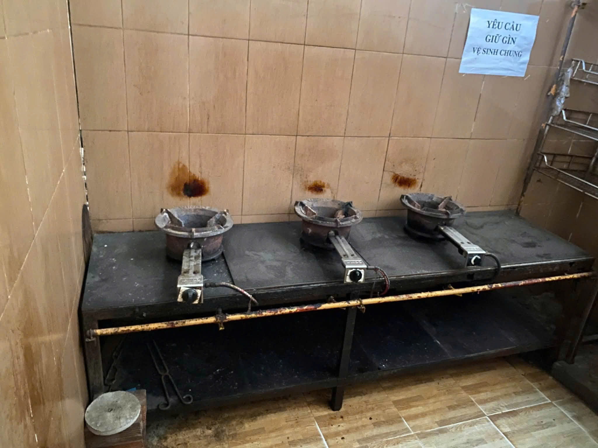 SANG NHƯỢNG QUÁN ĂN KHU VỰC GẦN TRƯỜNG ĐẠI HỌC CẦN THƠ Do không có thời gian quản lý-1