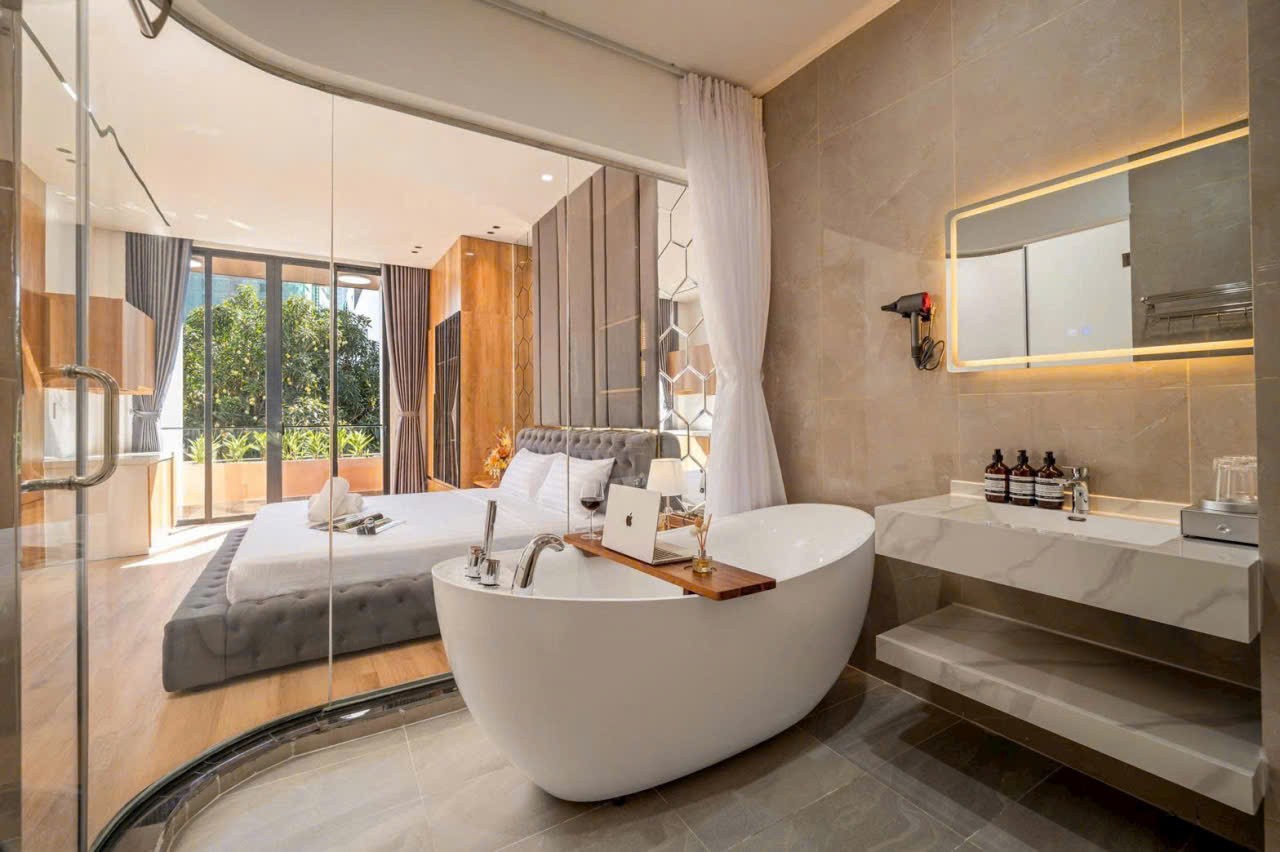 ĐẦU TƯ LÀ SINH LỜI - Bán VILLA Sát Nguyễn Văn Thoại - Ngay Biển Mỹ Khê - CÓ THANG MÁY HỒ BƠI