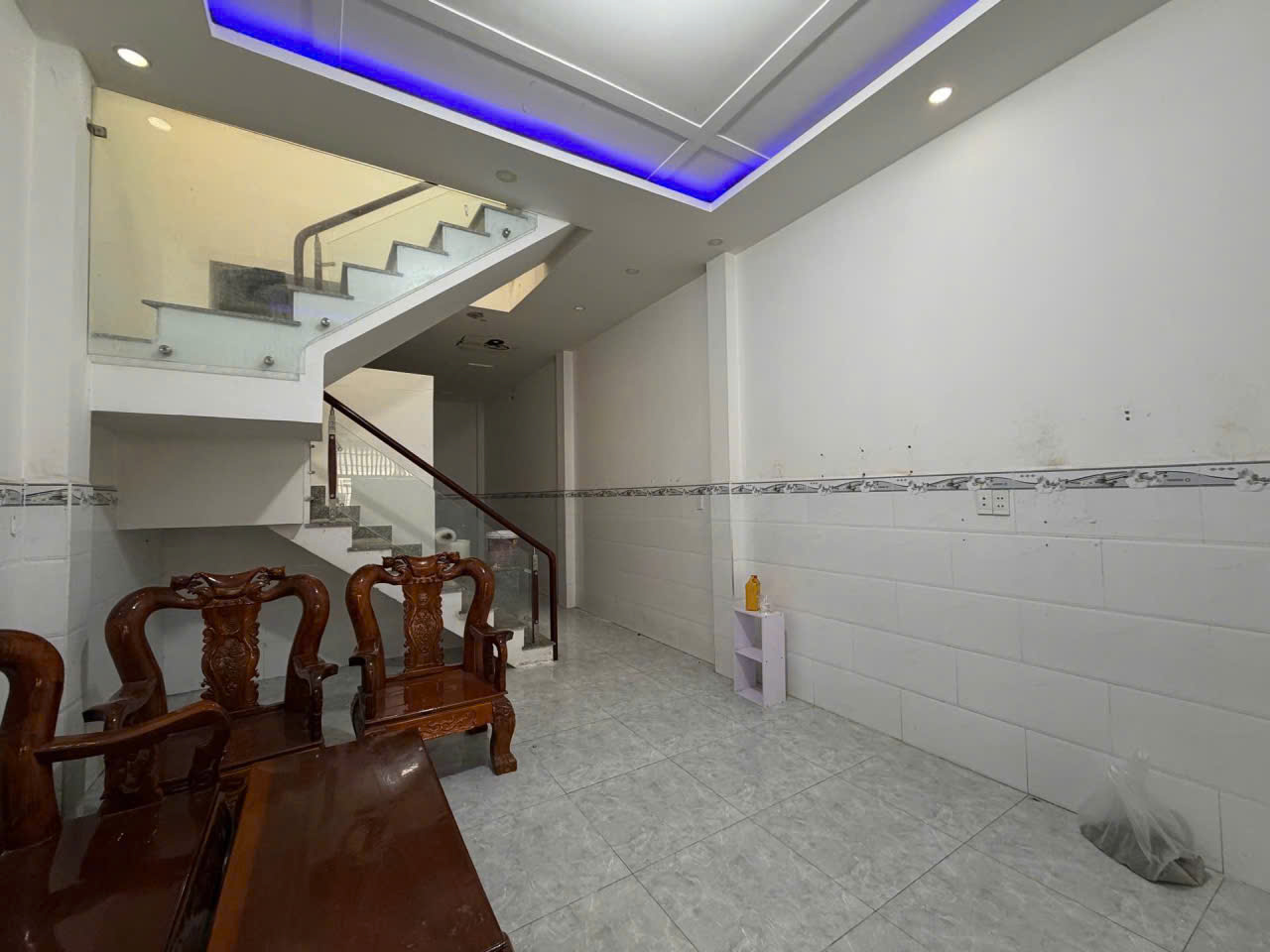 NHÀ DẠNG BIỆT THỰ 2 TẦNG - ĐÌNH PHONG PHÚ - CHỈ 3.7 TỶ-4