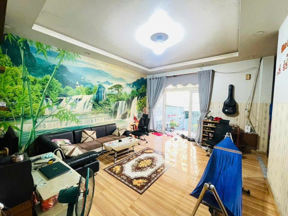 Bán nhà Mặt tiền Cách Mạng Tháng 8, gần Lý Thường Kiệt, 4x20m, 3 Tầng, 4PN, chỉ 17,9 Tỷ.-4