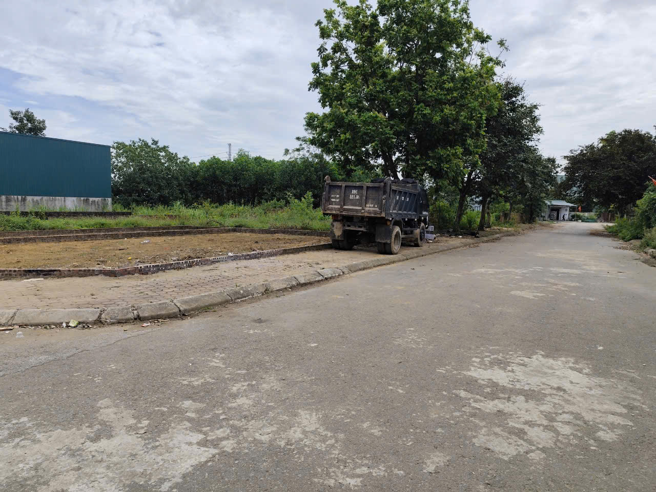 Chính chủ cần tiền bán nhanh đất tái định cư Phú Cát, Hòa Lạc - Vị trí đẹp - Phù hợp an cư hoặc đầu tư